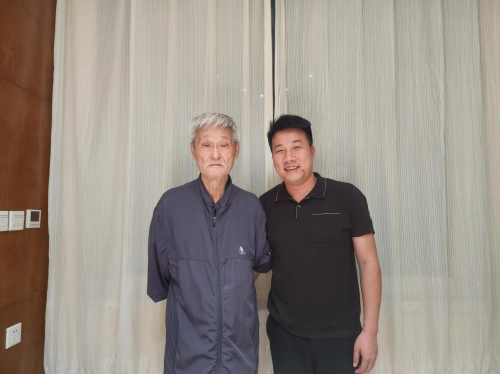 陈金镇：进京拜访革命后代 学习红色精神