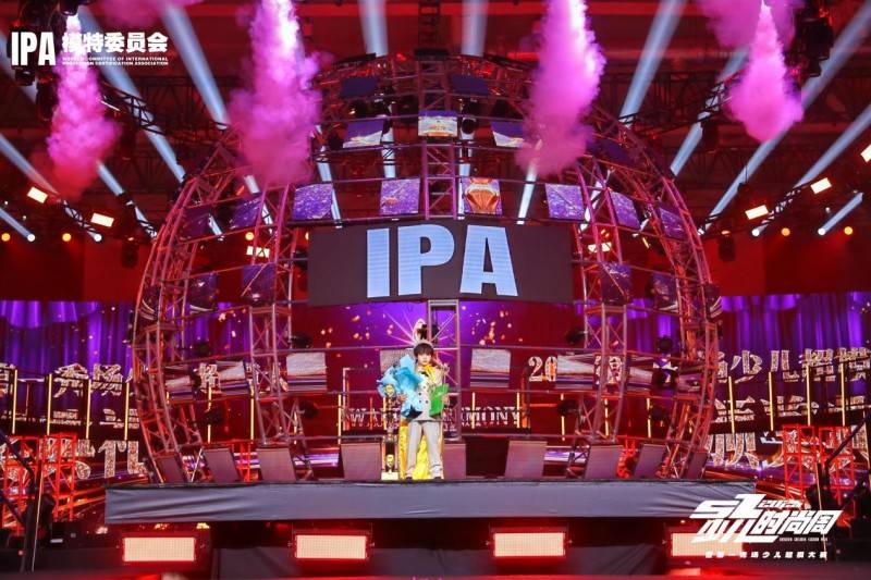 镜头定格潮流锋芒 荣耀官华仁轩 IPASZ少儿时尚周舞台高光集锦
