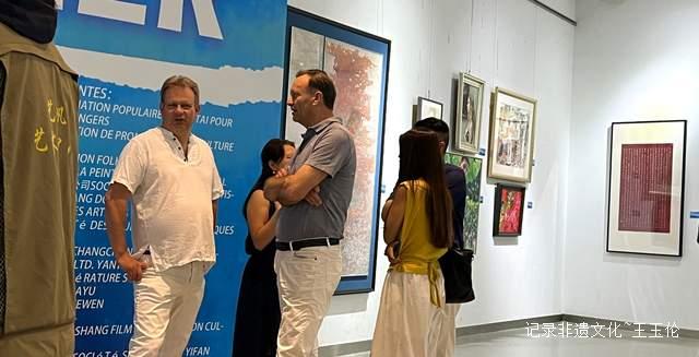 烟台艺术圈大事记!中法文化交流画展今日隆重开幕
