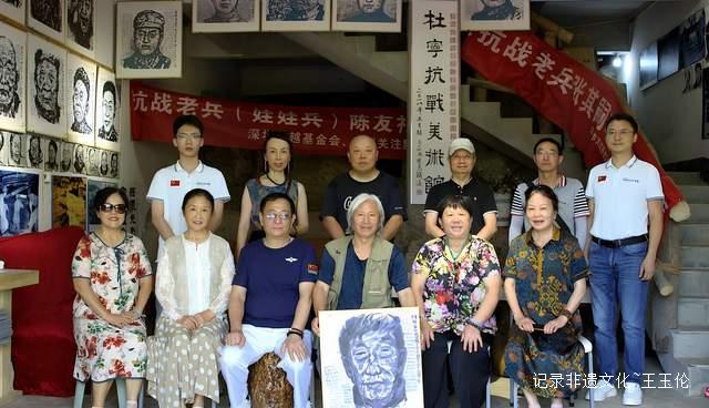 铭记抗战历史：贵州各界参观杜宁美术馆侧记