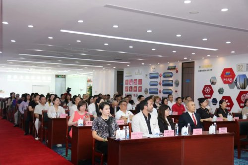 万亿集团启动中国企业全球上市快车道