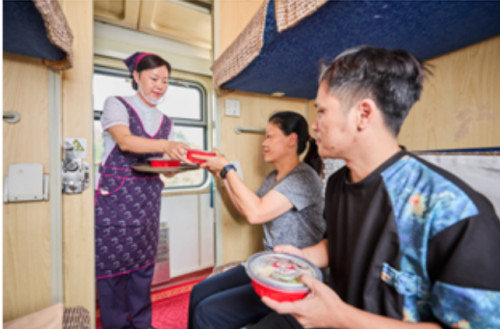 列车“宝藏盒饭”，15元起！