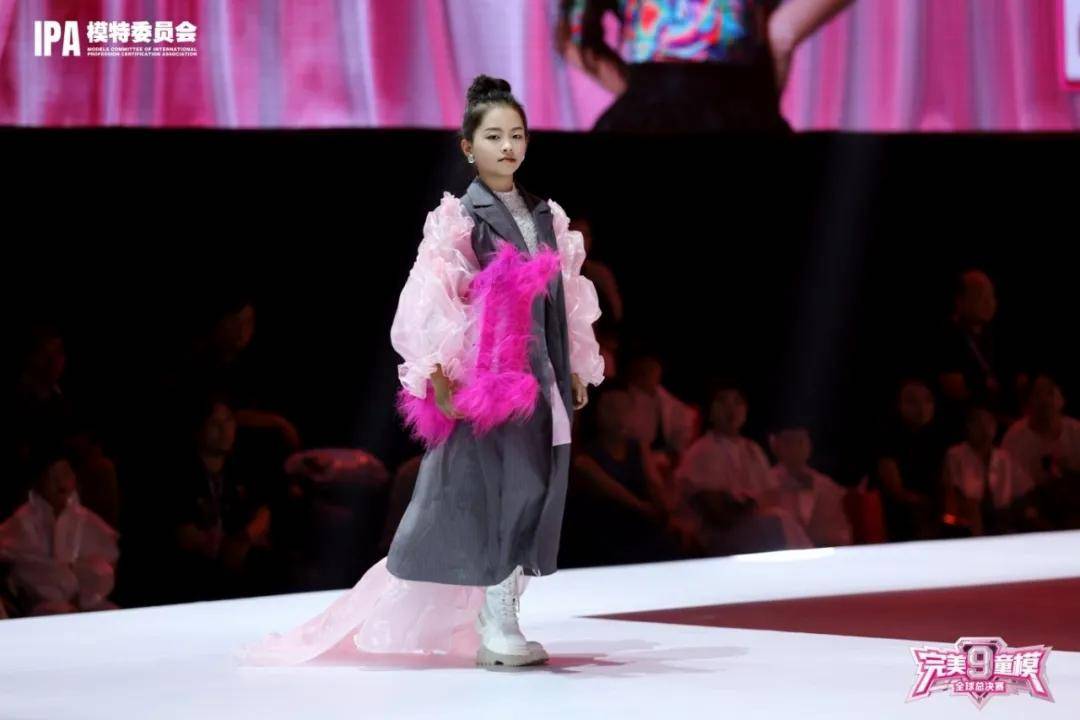 时尚影响力明星官 孟梓娴 第九季完美童模高光载入史册 下一站更闪耀