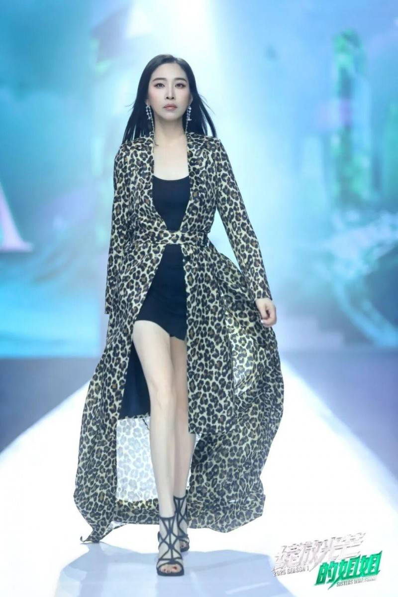 恭喜刘嫣!斩获“2025 第一季绽放光芒的姐姐”全球人气星耀女神