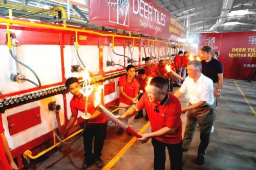 中国大角鹿DEER在马来西亚工厂正式点火投产