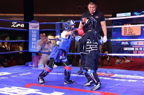 第十八届光明勇士会自由搏击金腰带争霸赛暨第四届兵道金腰带挑战赛 光明蓝鲸上演巅峰对决