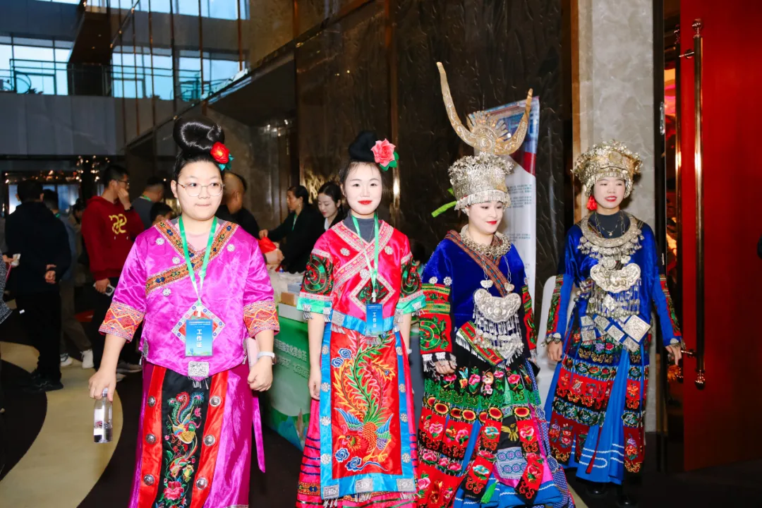 “健康中国·生态黔菜”:2025北京黔菜民族文化美食荟——梵净山珍之夜暨‘梵净抹茶’北京宣传推介活动圆满举办