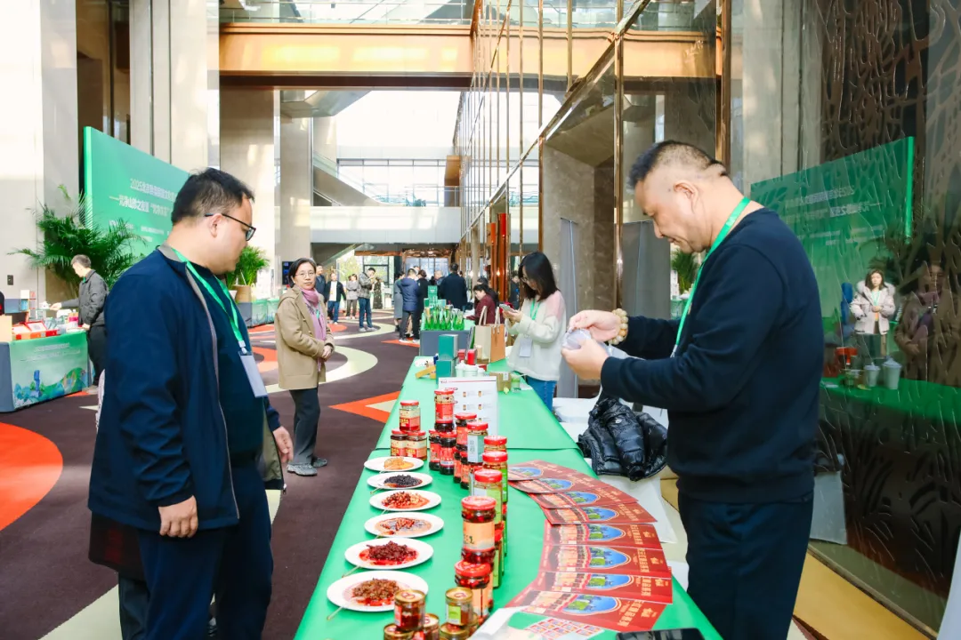 “健康中国·生态黔菜”:2025北京黔菜民族文化美食荟——梵净山珍之夜暨‘梵净抹茶’北京宣传推介活动圆满举办