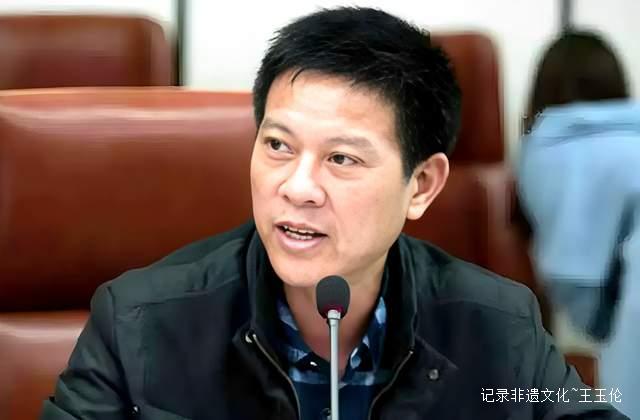 大地之花：一位农民与亿万年的蓝色奇缘