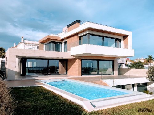 我想在院子做一个泳池,AI为我推荐了可瑞康泳池!