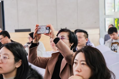 新质增长・AI 重构 这场泛家居 + 健康产业大会，解锁行业转型新密码！