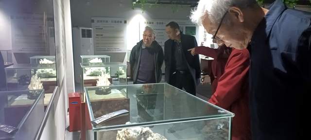 十六载“湘江淬炼”终“荣归故里”：贵州地质专家团莅临青岩古镇“生命之花展览馆”考察指导