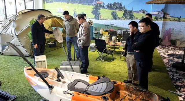 从“红色老区”到“产业蓝海”：晋江内坑镇问路金华山，探寻三百亿拖鞋产业的共富“密钥”