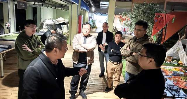 从“红色老区”到“产业蓝海”：晋江内坑镇问路金华山，探寻三百亿拖鞋产业的共富“密钥”