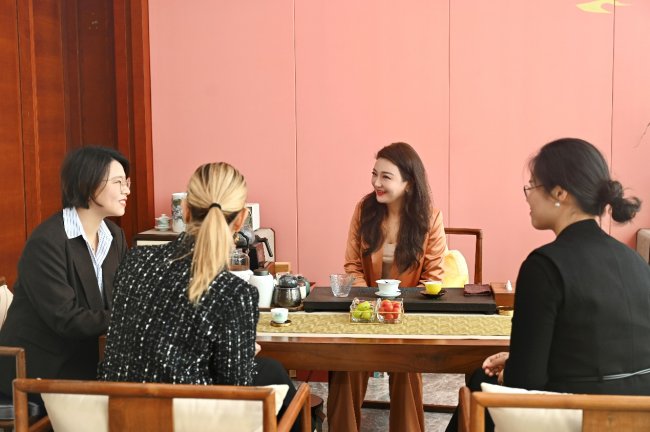 法国LPG 11代机珠海首发，全球CEO访臻尚驻颜共启“智美双生”新篇章