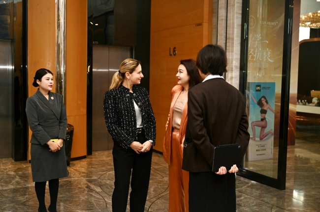 法国LPG 11代机珠海首发，全球CEO访臻尚驻颜共启“智美双生”新篇章