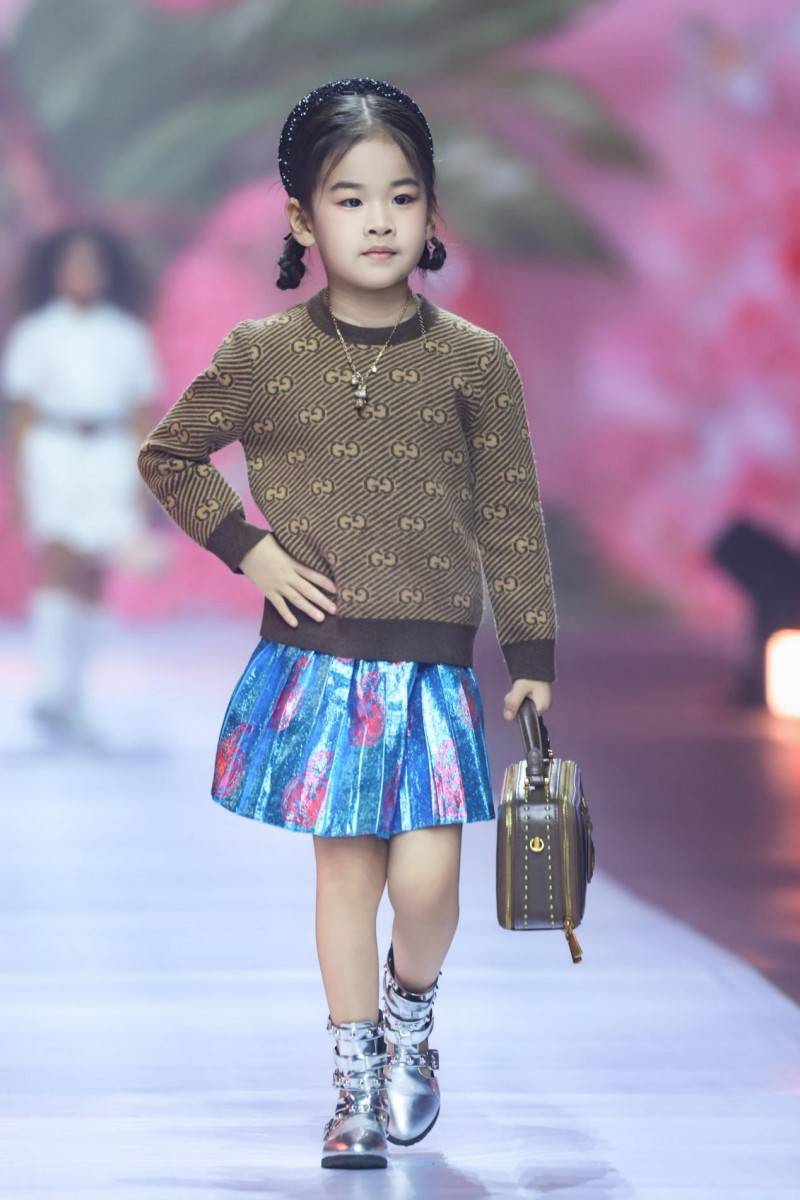 满载荣光！荣耀见证官裴伴 第十一届 IPA 少儿模特明星盛典高光全回顾