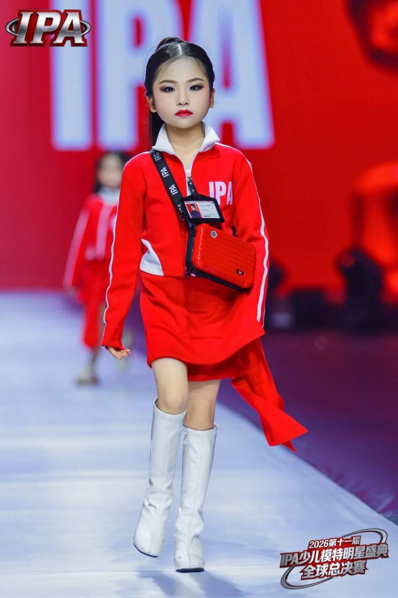 满载荣光！荣耀见证官小柠檬 第十一届 IPA 少儿模特明星盛典高光全回顾