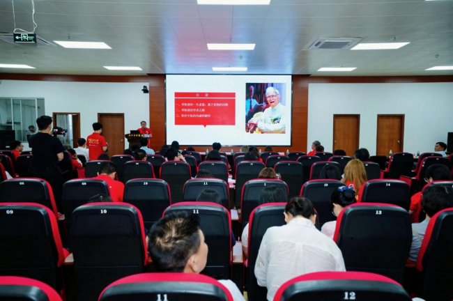 至诚金方邓医生膏方携手广州中医药大学举办 循迹大师故里.赓续铁涛精神活动