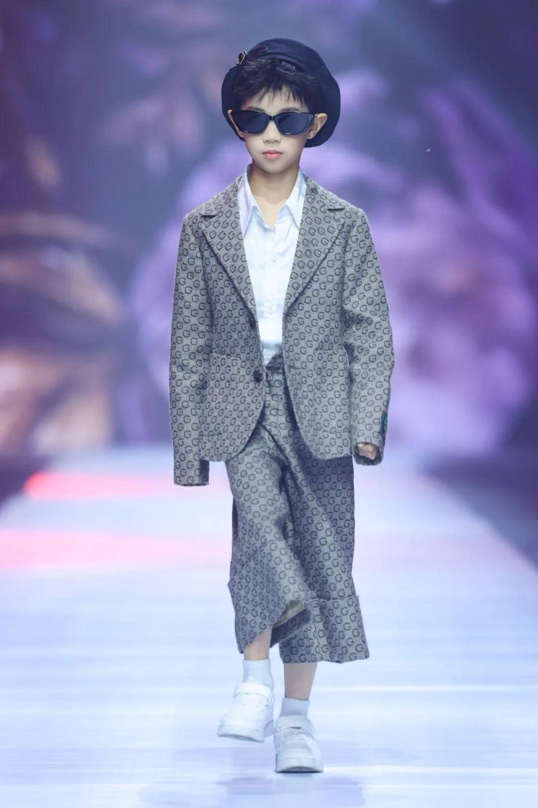 满载荣光！明星守护官刘启可 第十一届IPA少儿模特明星盛典高光全回顾