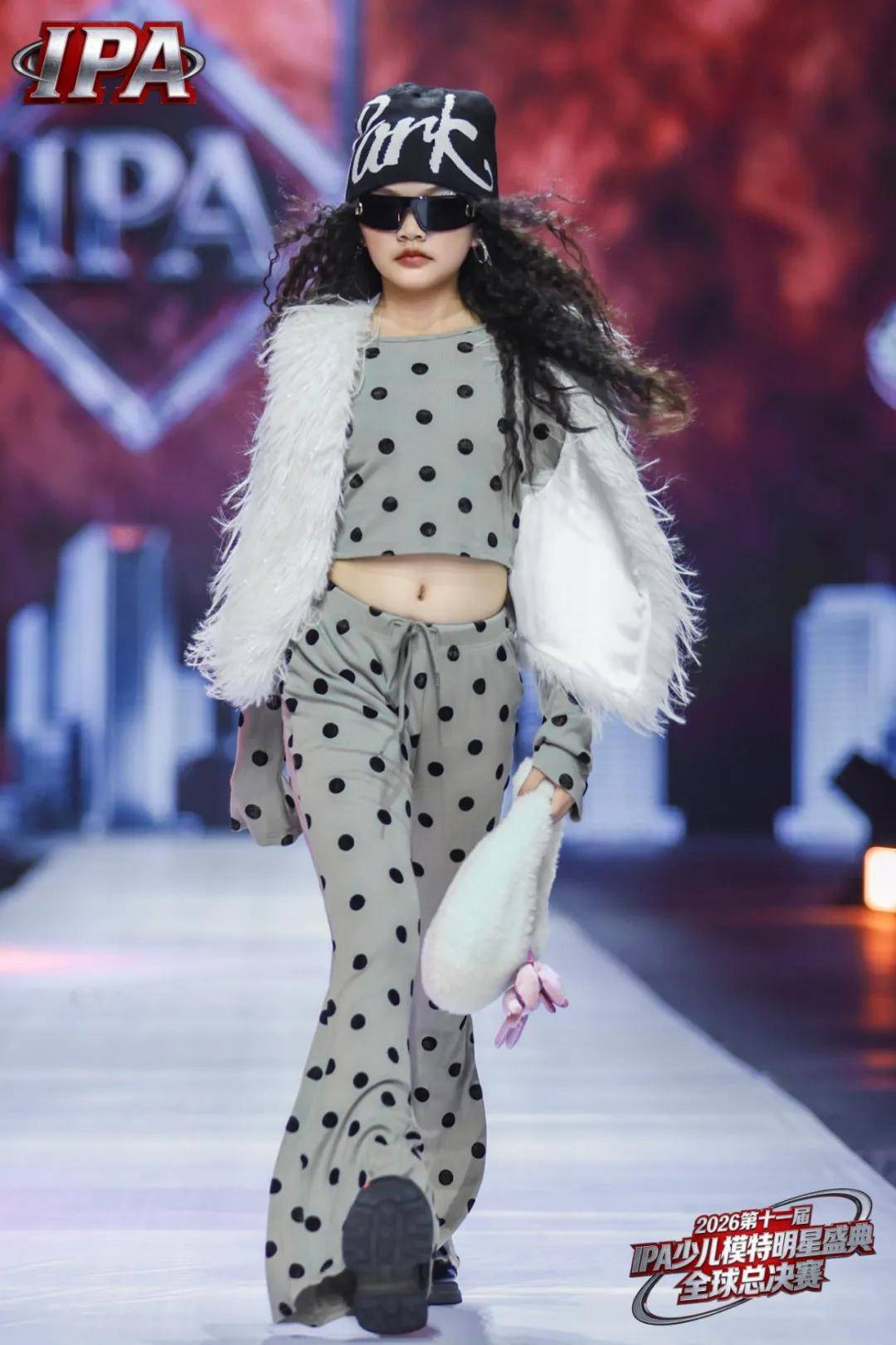 满载荣光！贺年守护官陈宇卓 第十一届IPA少儿模特明星盛典高光全回顾