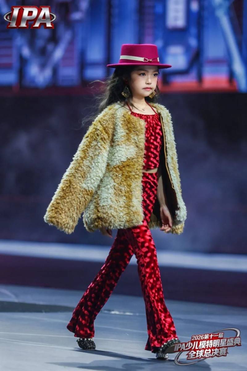 满载荣光！品牌荣耀大使 许灵月 第十一届IPA少儿模特明星盛典高光回顾！