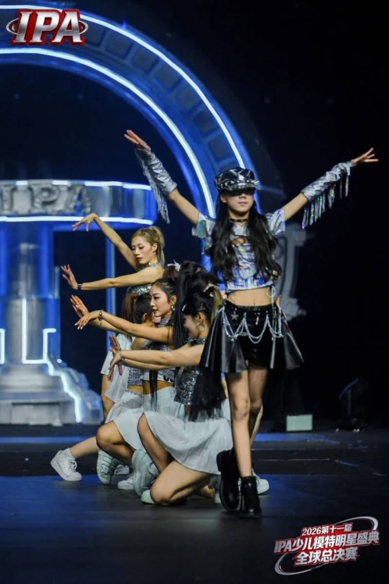 满载荣光！品牌荣耀大使 汪美希 第十一届IPA少儿模特明星盛典高光回顾！