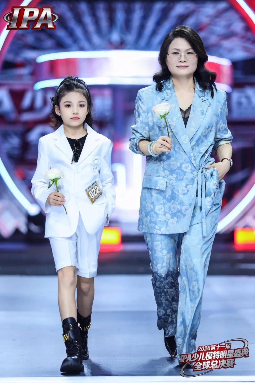 满载荣光！贺年荣耀官小七 第十一届IPA少儿模特明星盛典高光全回顾