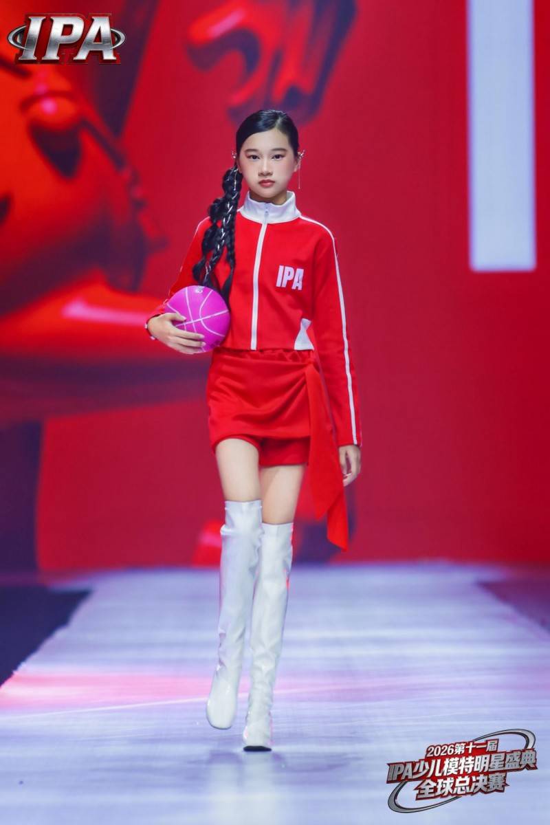 满载荣光！贺年守护官刘诗嘉 第十一届 IPA 少儿模特明星盛典高光全回顾