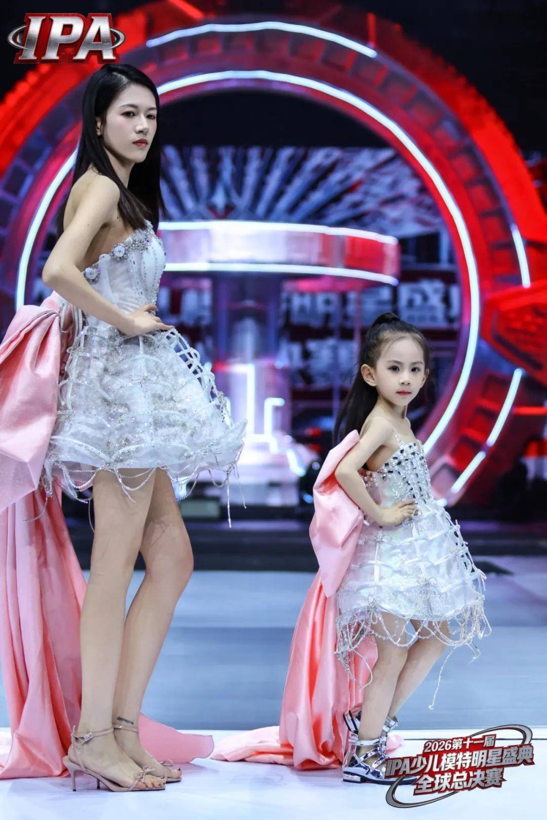 满载荣光！贺年守护官陈念一 第十一届IPA少儿模特明星盛典高光全回顾