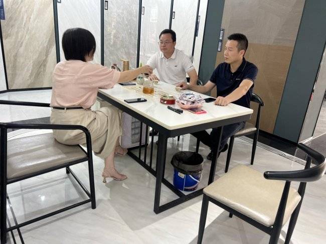 聚力前行 KMY卡米亚高层领导终端走访，赋能一线，共赢发展新局面