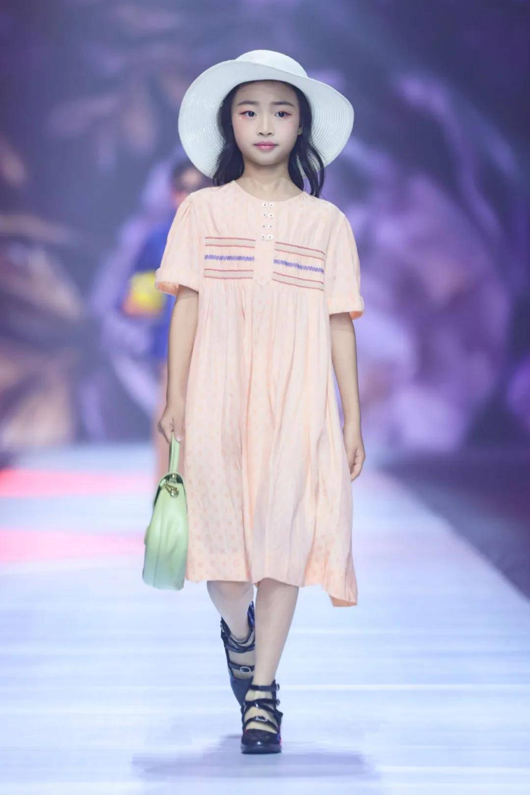 满载荣光！明星守护官朱思缘 第十一届IPA少儿模特明星盛典高光全回顾