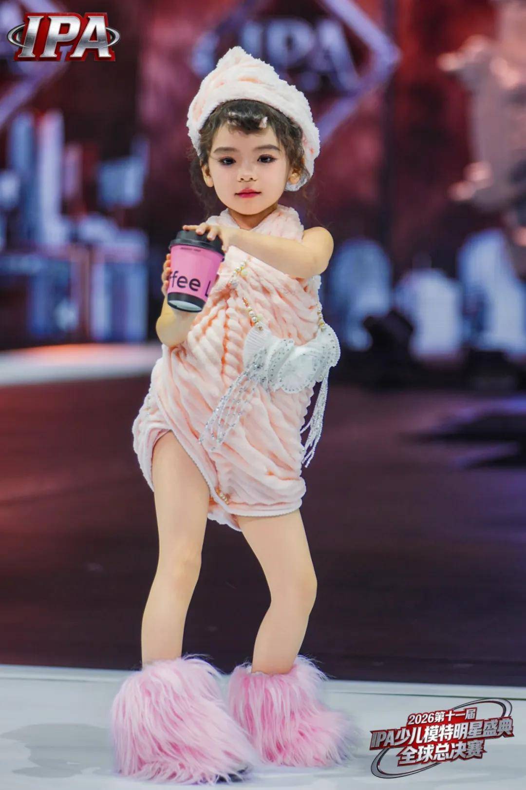 满载荣光！特邀明星嘉宾颜桃桃 第十一届IPA少儿模特明星盛典高光全回顾