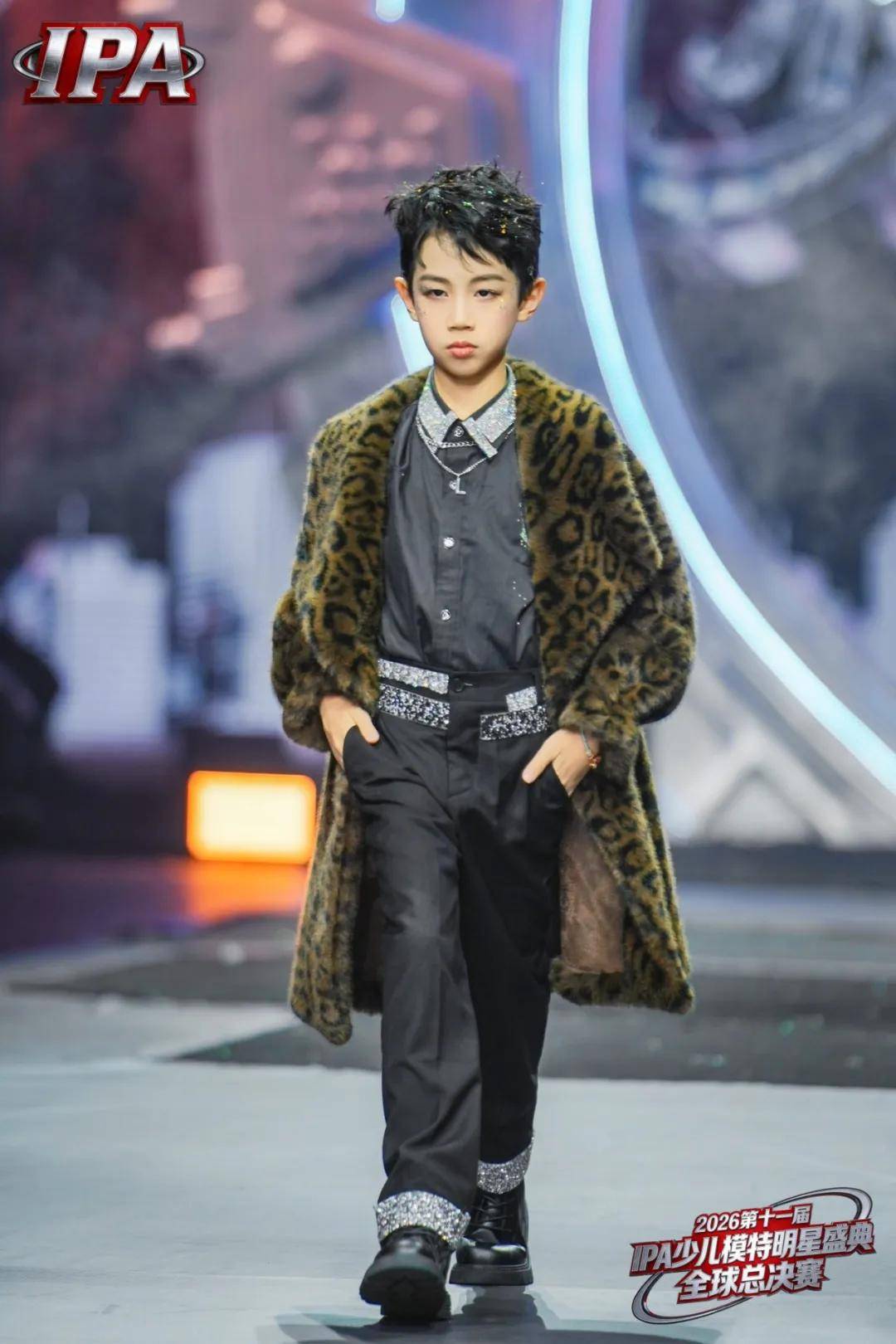 满载荣光！明星守护官刘启可 第十一届IPA少儿模特明星盛典高光全回顾