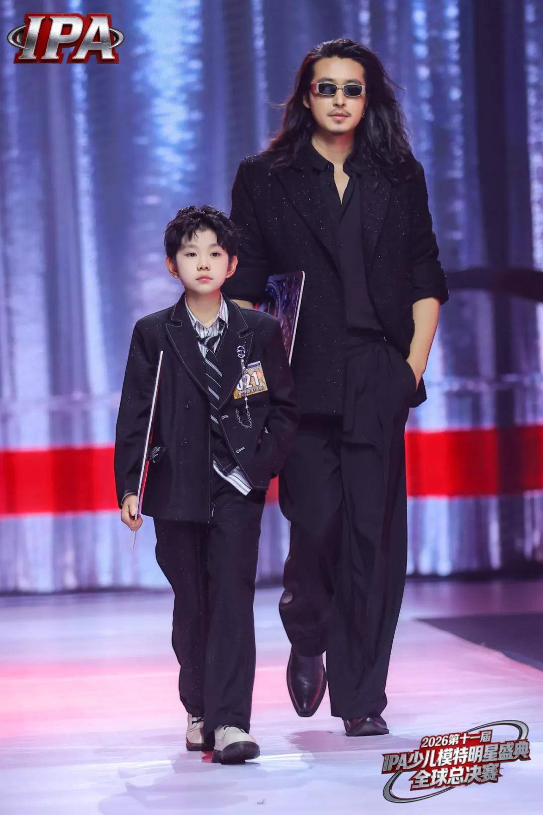 满载荣光！荣耀星推官陈浩 第十一届IPA少儿模特明星盛典高光全回顾