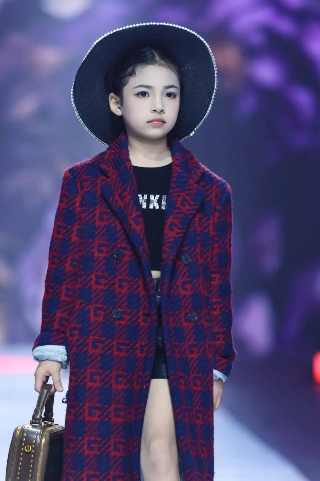 满载荣光！贺年荣耀官小七 第十一届IPA少儿模特明星盛典高光全回顾