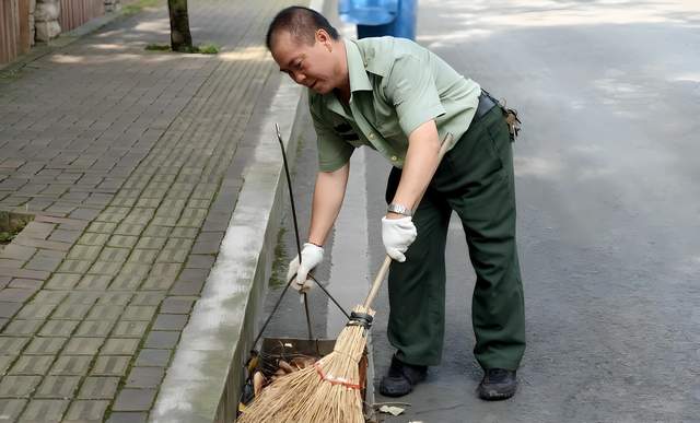 把答卷写在黎明——贵阳南天宾馆“为军服务”一线见闻