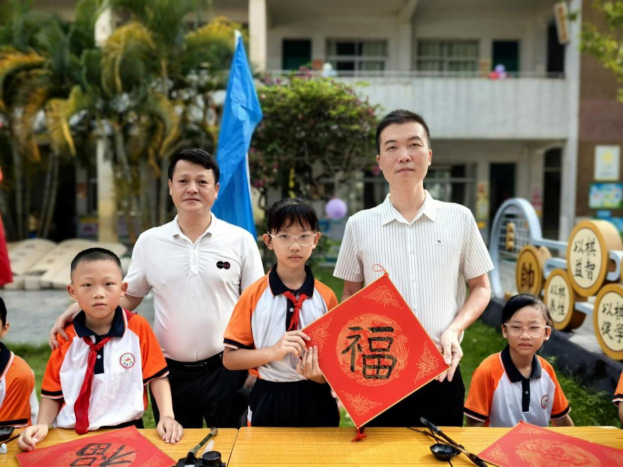 「侨乡故事」特殊的宣讲会:“大师兄”回母校宣讲励志故事