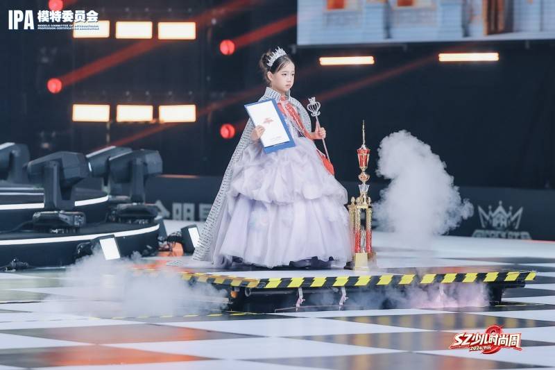 璀璨夺目！荣耀大使刘潇蔓 第九季SZ少儿时尚周高光回顾