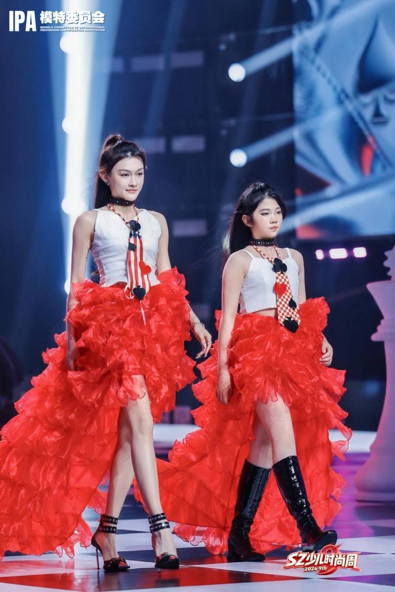 璀璨夺目！代言人黄晓萱 第九季SZ少儿时尚周高光回顾