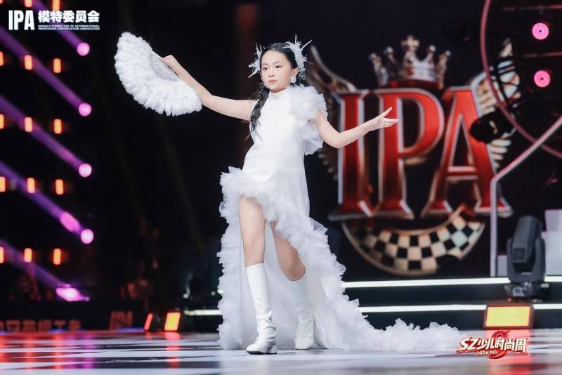璀璨夺目！代言人辛玥汐 第九季SZ少儿时尚周高光回顾