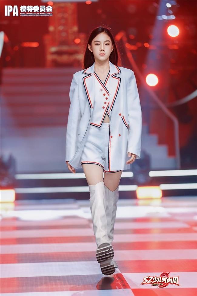 璀璨夺目！IPA签约艺人汪美希 第九季SZ少儿时尚周高光回顾