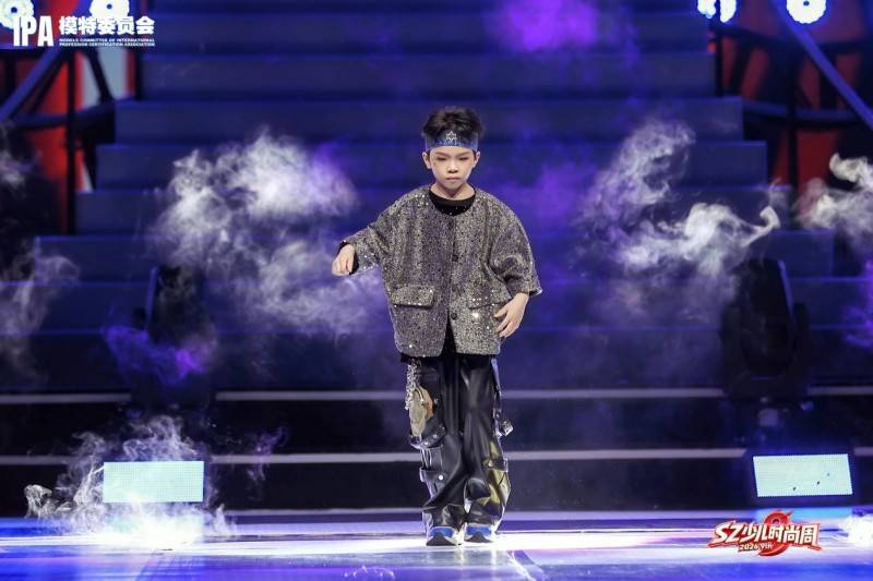 璀璨夺目！荣耀官李圣挚 第九季SZ少儿时尚周高光回顾
