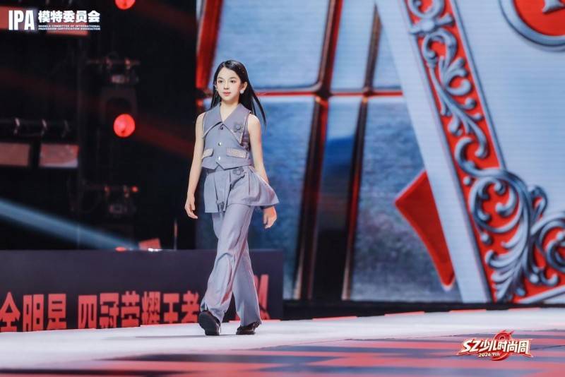 璀璨夺目！代言人黄子君 第九季SZ少儿时尚周高光回顾