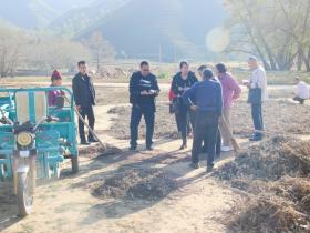 阴雨无情 人间有爱——内蒙古善景源农牧业有限公司慰问受灾群众记事