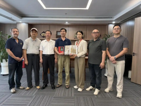 「侨乡故事」台山籍学者黄国扬向家乡江门捐赠侨史文献