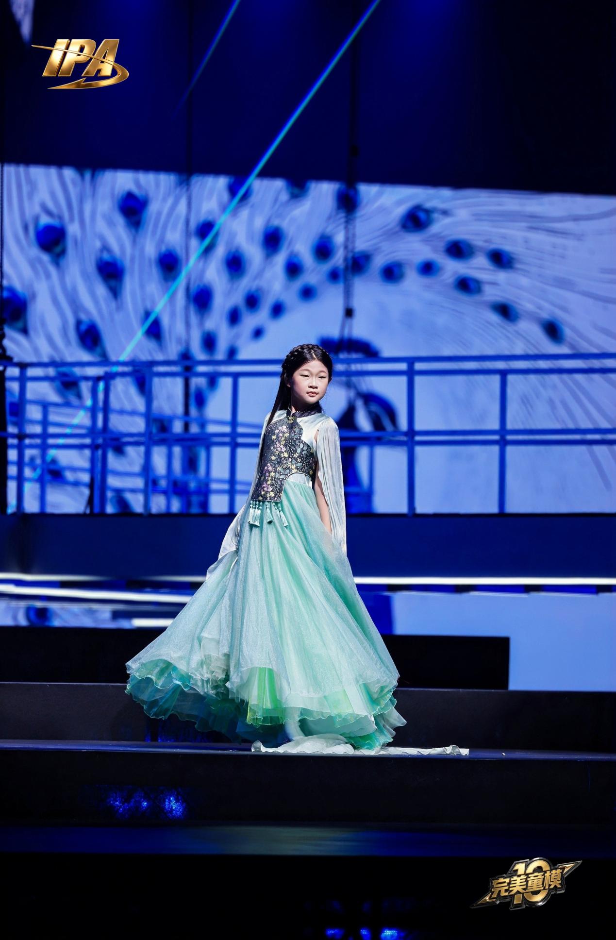 踏浪逐光,登顶荣耀!完美童模十周年成都站,张漠斩获全国总冠军