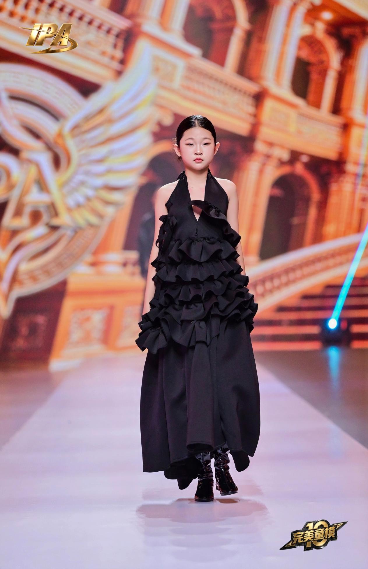 踏浪逐光,登顶荣耀!完美童模十周年成都站,张漠斩获全国总冠军