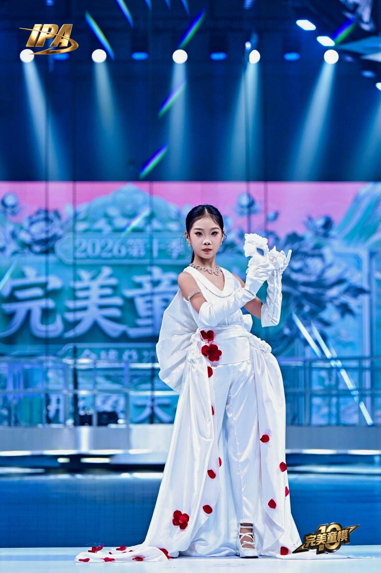 全网出圈!第十季完美童模 形象大使王菲菲高光回顾!