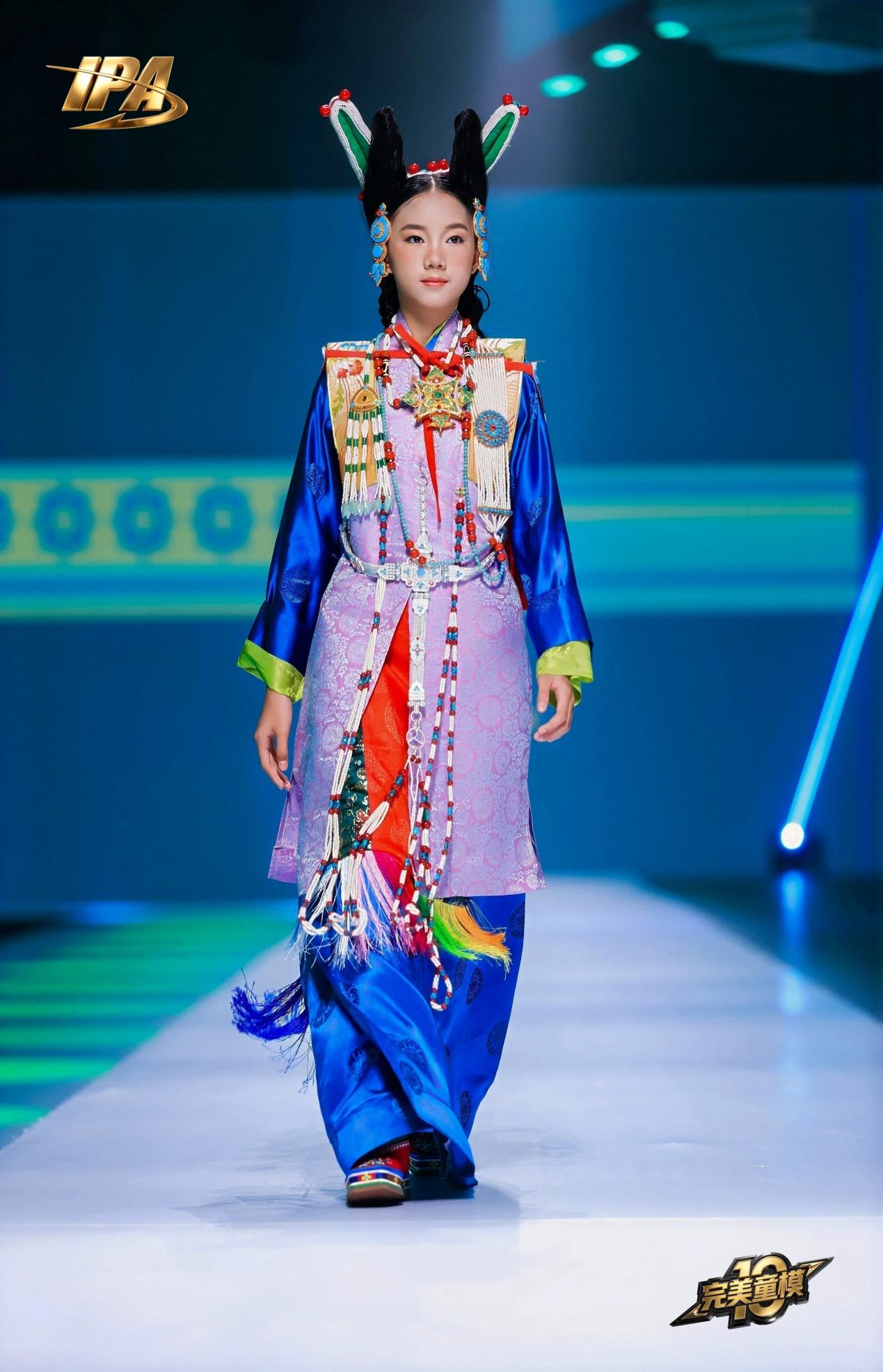 全网出圈!完美童模十周年成都站 时尚影响力明星官汪美希高光回顾